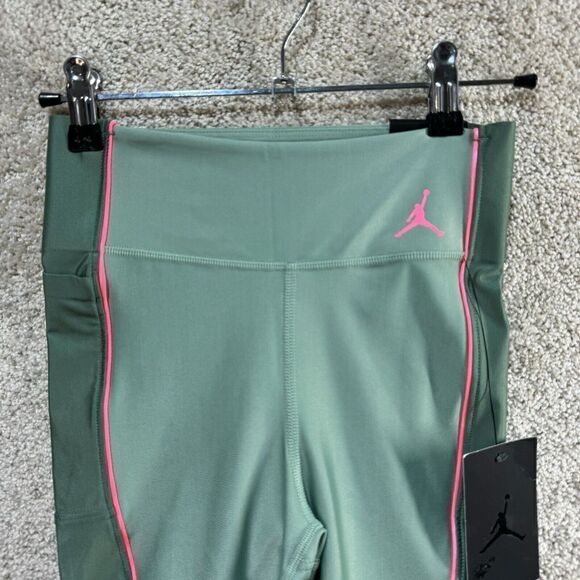 Jordan‎ Essential Bike Shorts Women's XS Green Tight Fit Mid Rise Pocket NWT - Picture 6 of 16